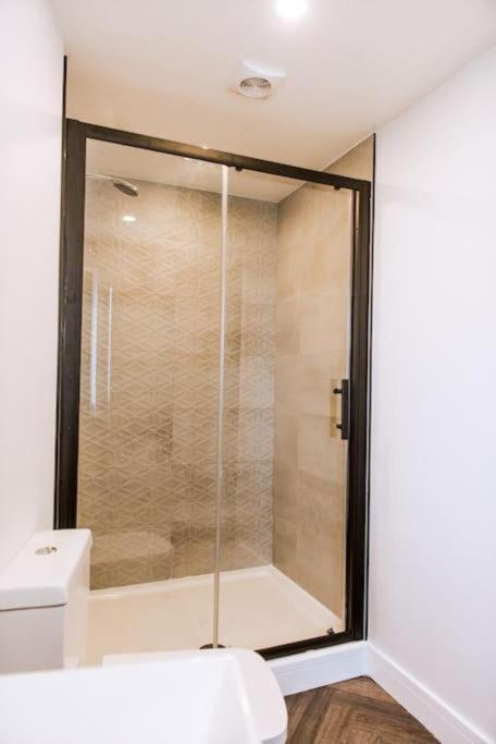 Modern 1-Bed Studio 4D Close To Royal Infirmary & Dmu Лестер Экстерьер фото